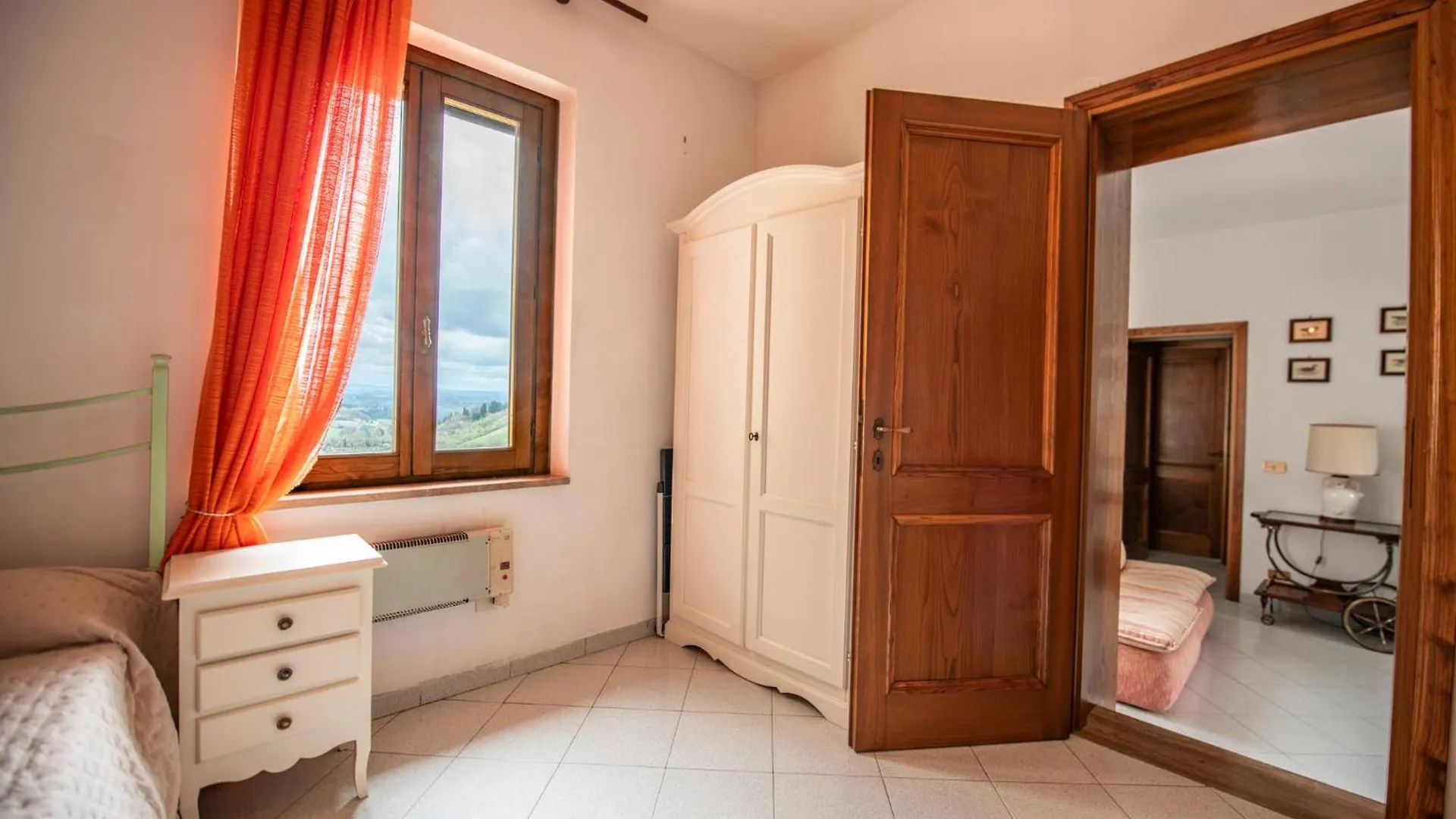 Bellavista Free Parking City Center San Gimignano