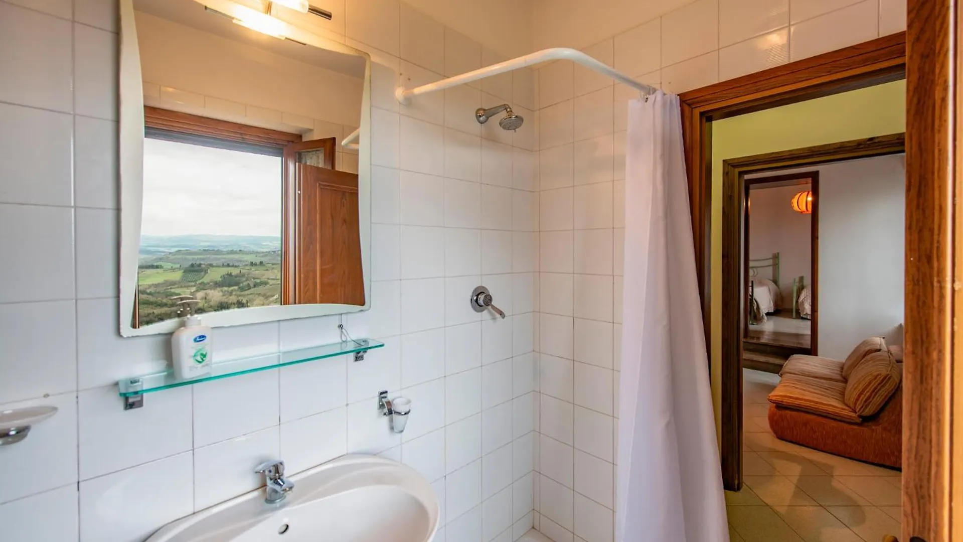 Bellavista Free Parking City Center San Gimignano 0*,  Italy